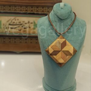 گردنبند چوبی گره‌چینی